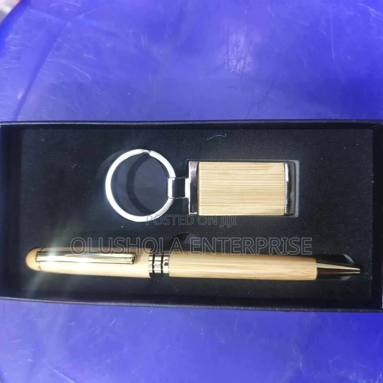 Pen and Key Holder Set