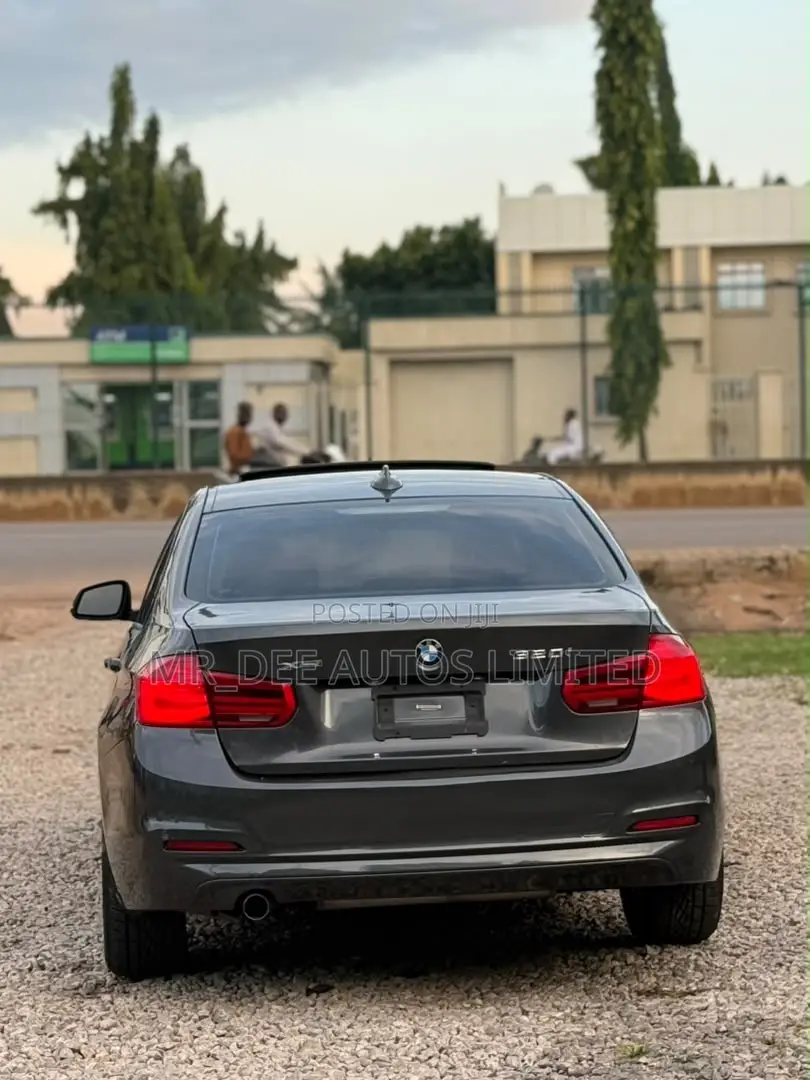 BMW 320i 2016 Gray