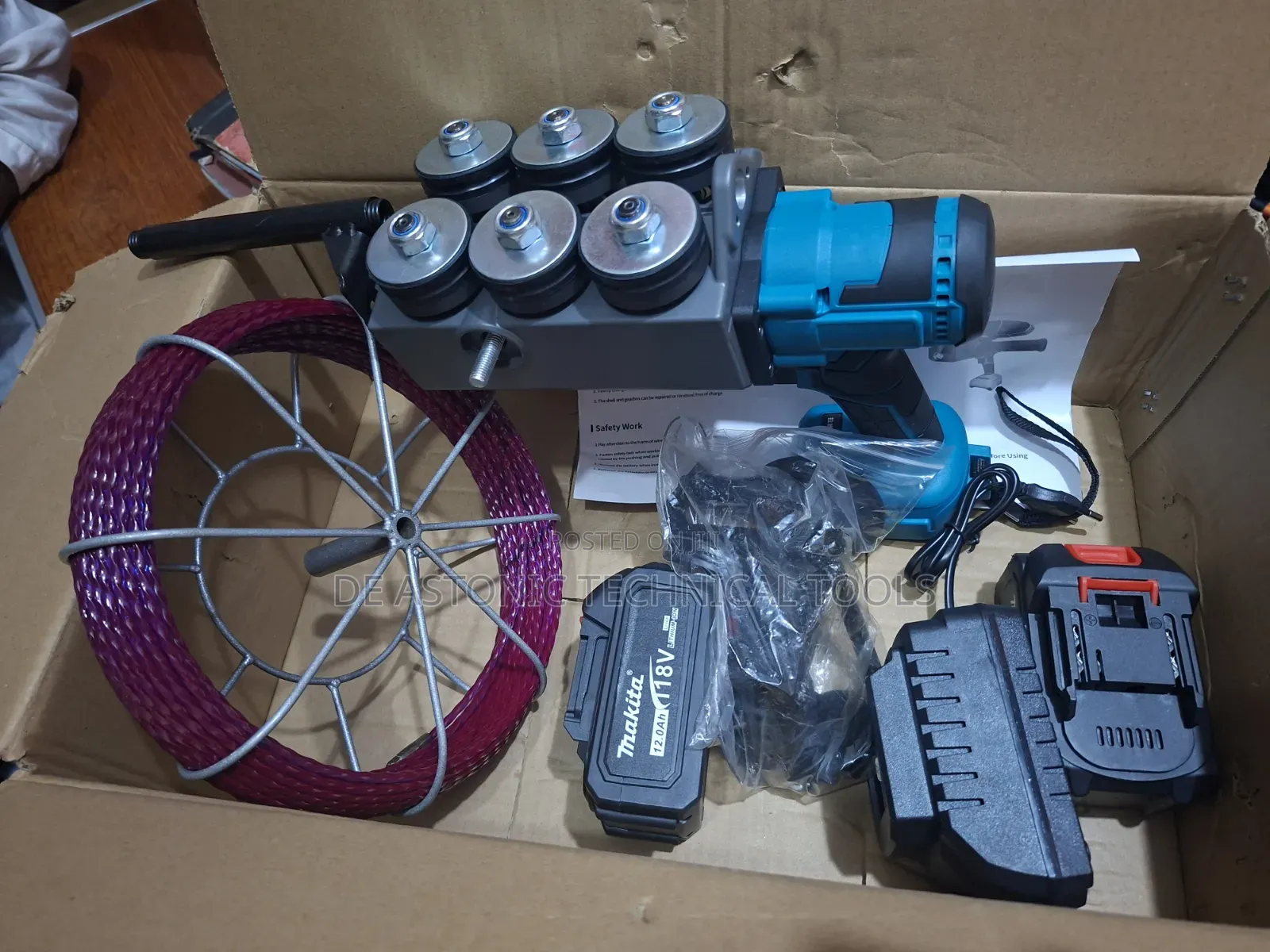 Cordless Wire Puller With 2 Batteries