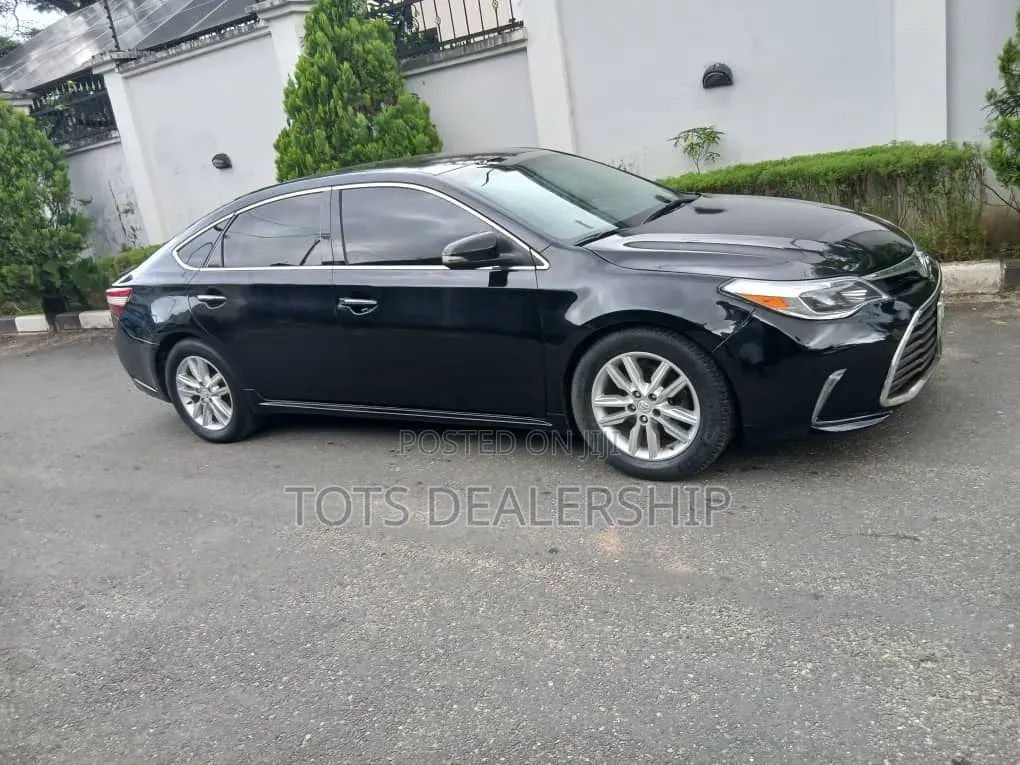 Toyota Avalon Limited 4dr Sedan (3.5L 6cyl 6A) 2015 Black