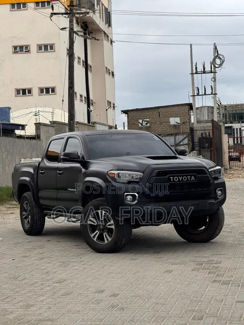 Toyota Tacoma Limited 2017 Black