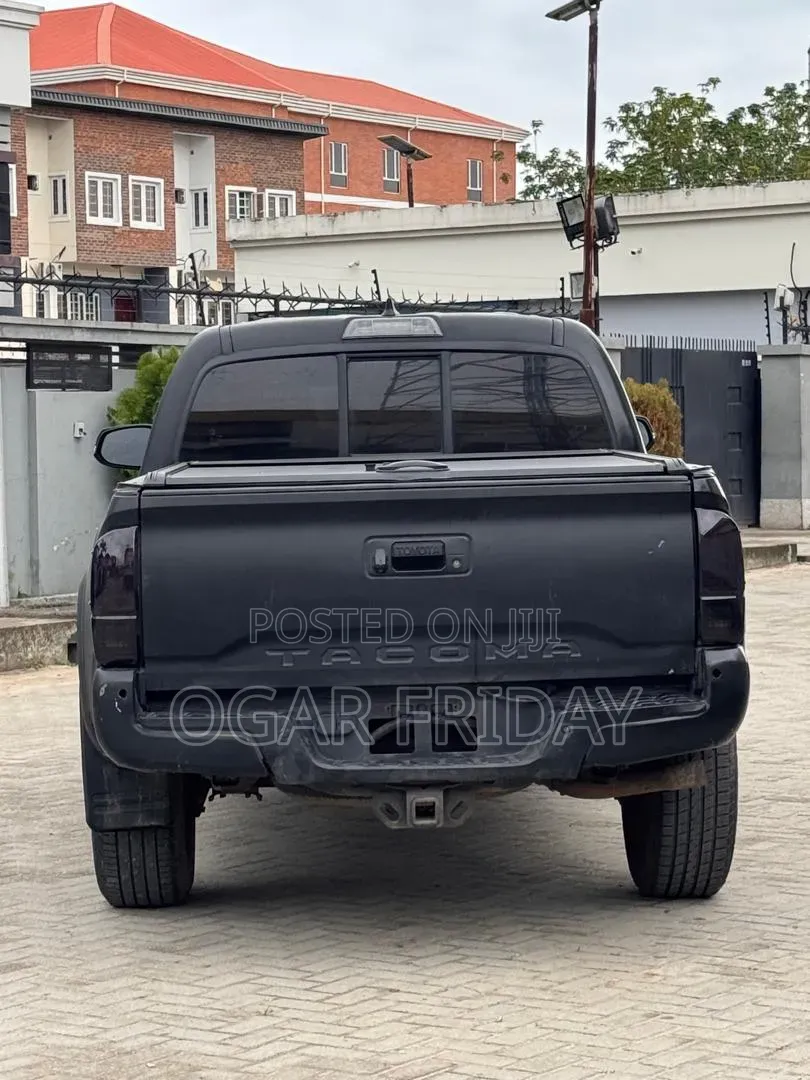 Toyota Tacoma Limited 2017 Black