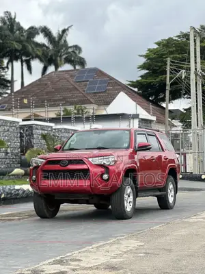 Toyota 4-Runner Limited 4dr 4x2 (4.0L 6cyl 5A) 2017 Red