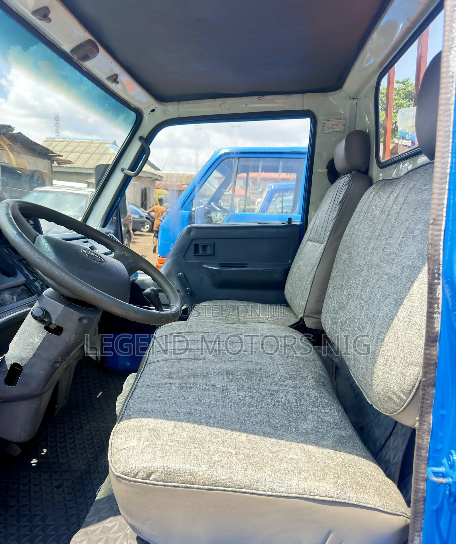 Toyota Dyna 200 Dropside Body