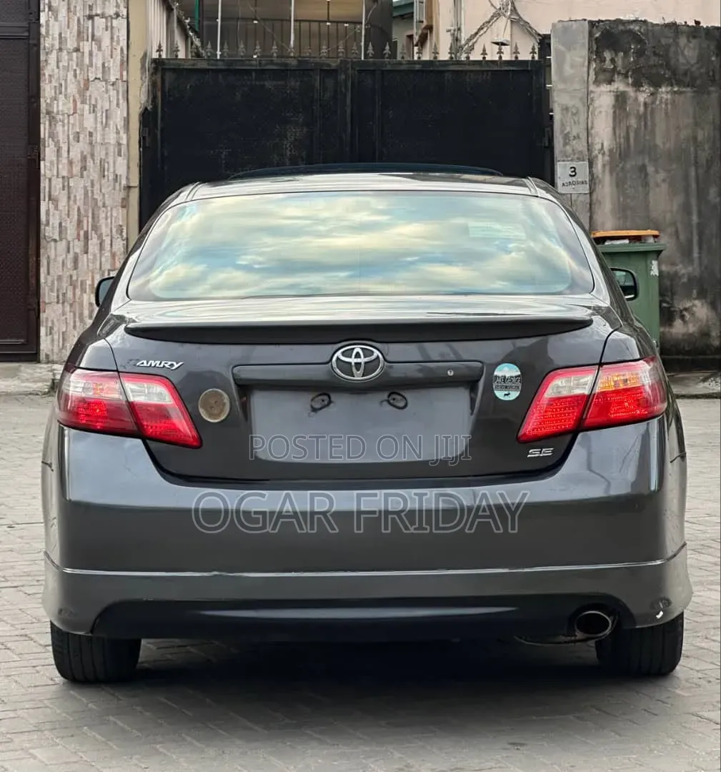 Toyota Camry 2.4 SE Automatic 2008 Gray