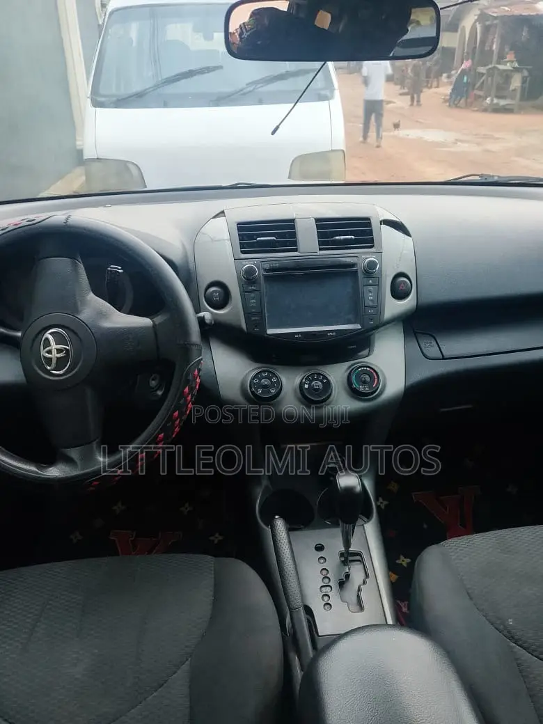 Toyota RAV4 2.4 2008 Burgundy