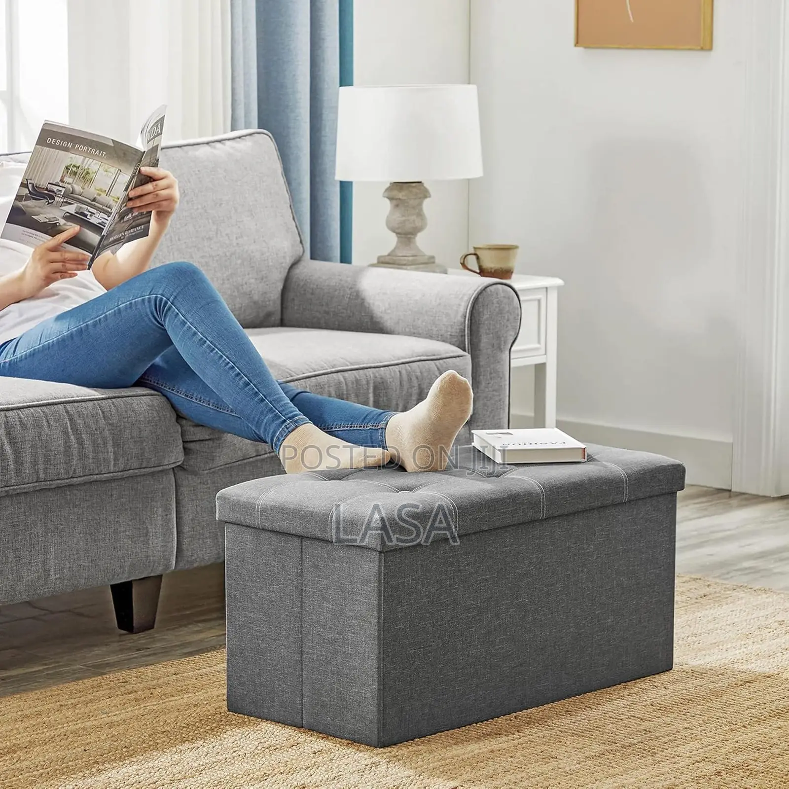 Compact Linen Storage Bench