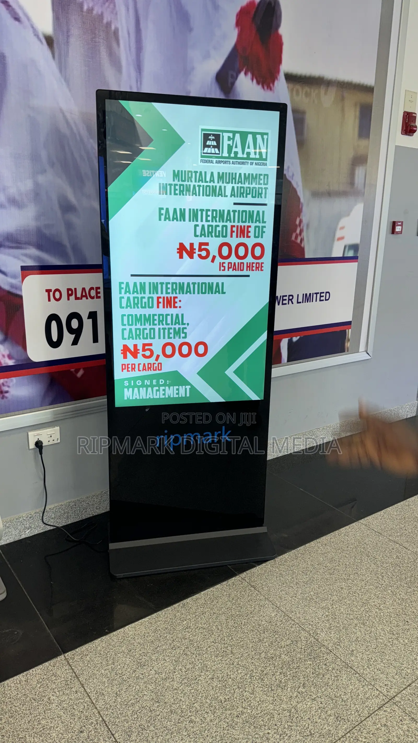 55 Inch Smart Touch Screen Kiosk 4K Android Advertising Display