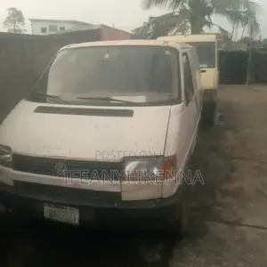 Volkswagen Transporter 1999 White