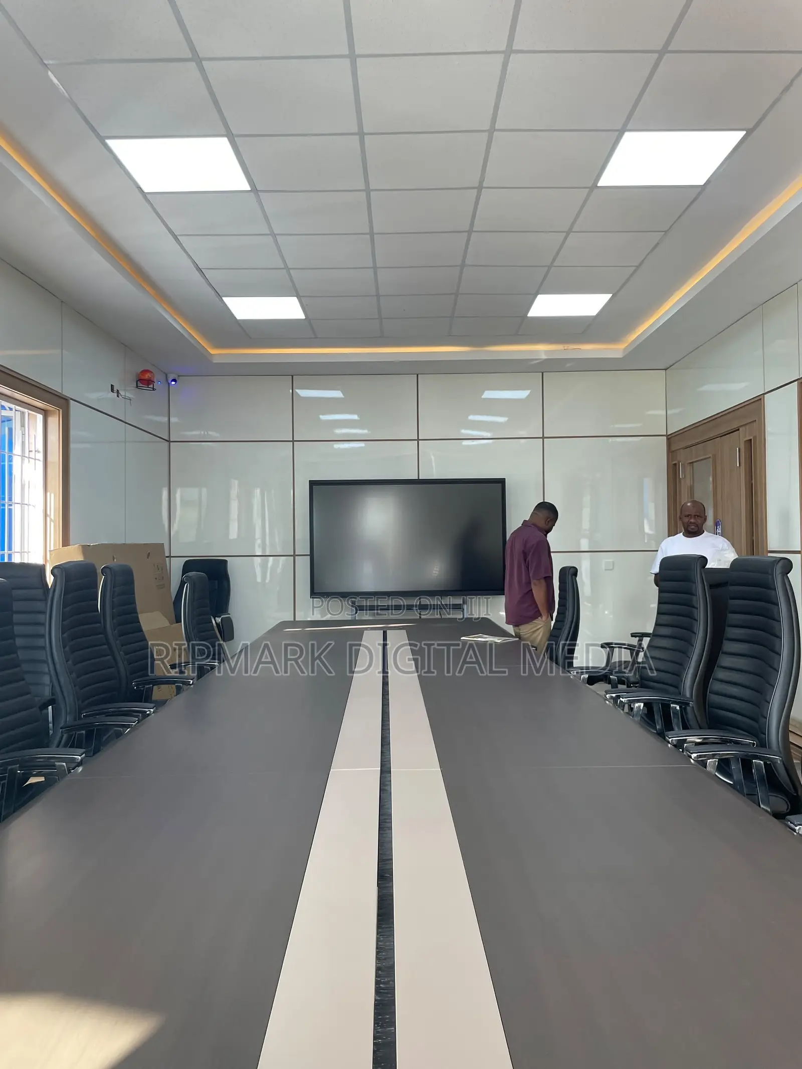 Brand New 86 Inches Interactive Flat Panel Smart Whiteboard Dual OS 4K
