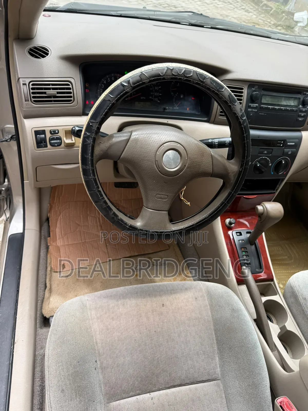Toyota Corolla LE 2004 Gold