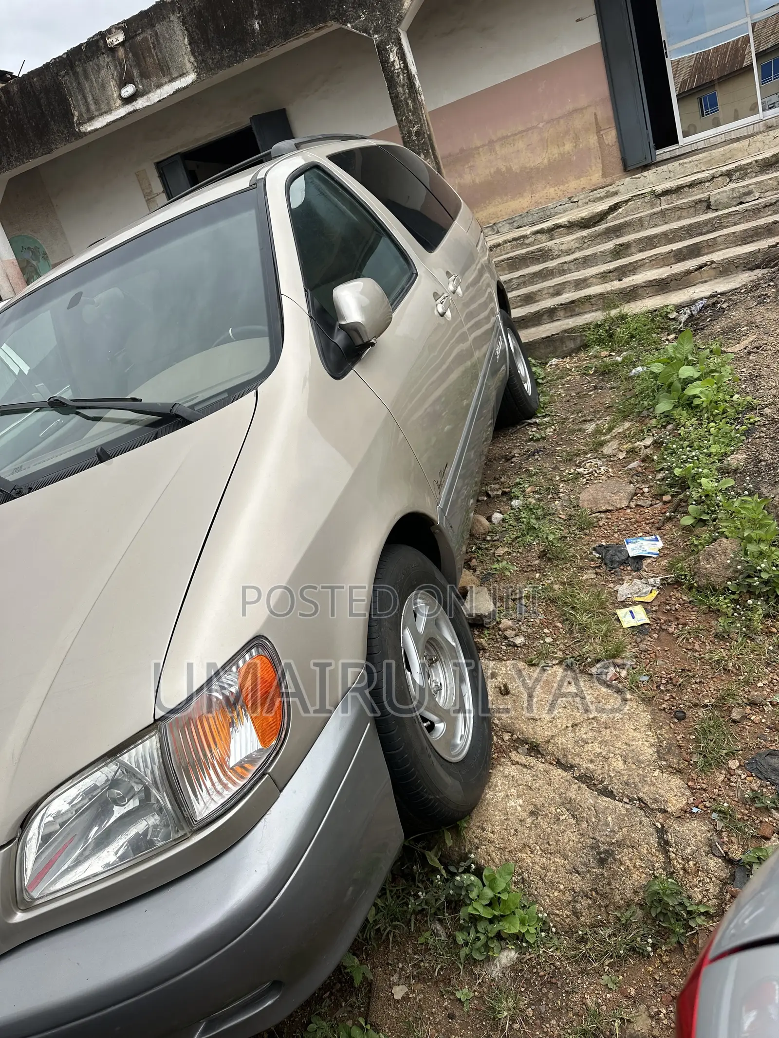 Toyota Sienna 2002 Gold