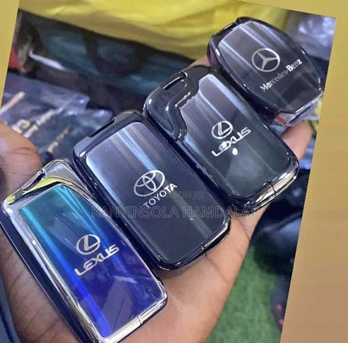 Metallic Car Key Holder