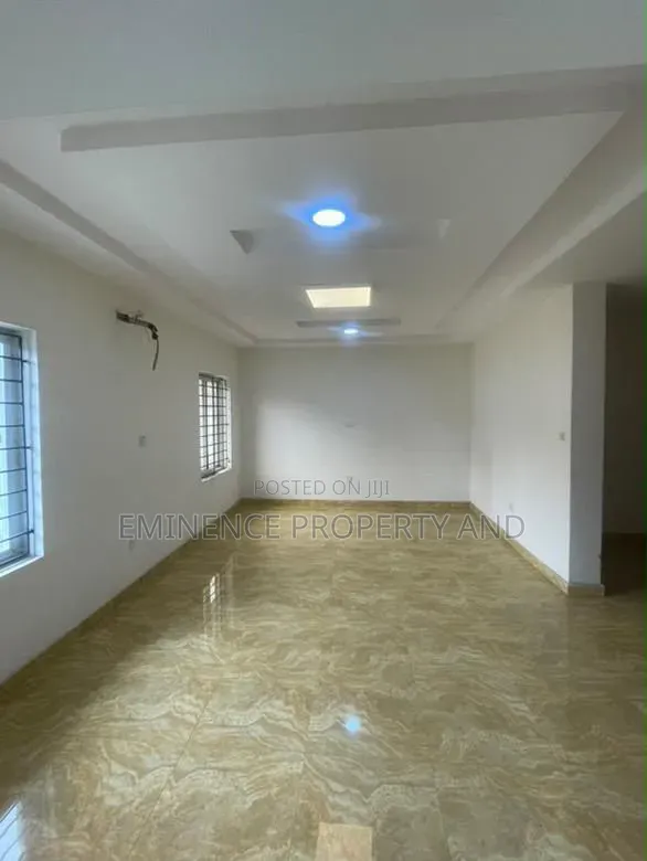 4bdrm Duplex in Lekki Phase 1 for rent