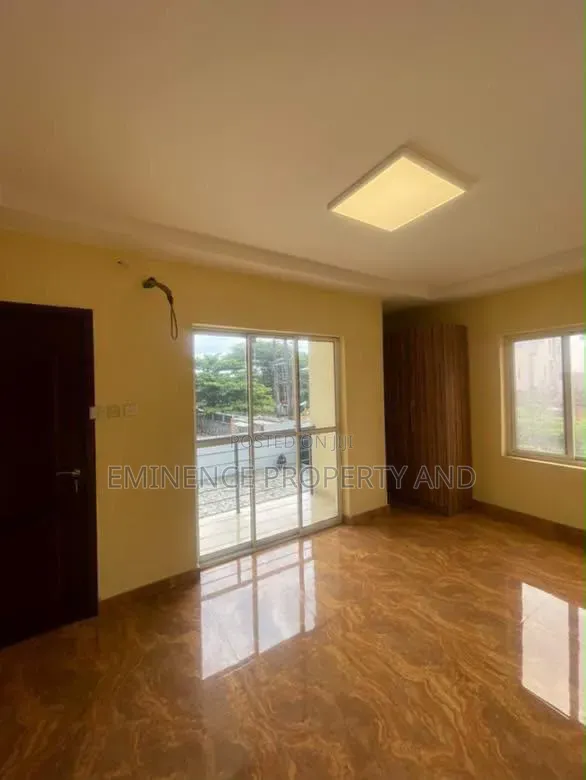 4bdrm Duplex in Lekki Phase 1 for rent