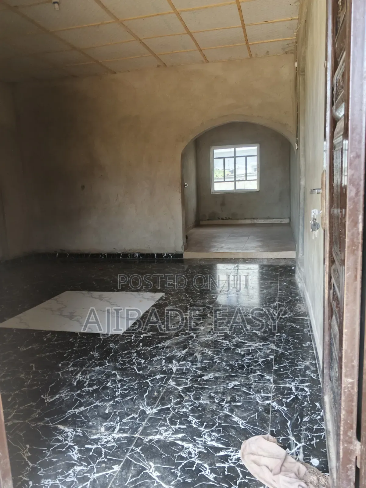 4bdrm Bungalow in Ayobo for sale