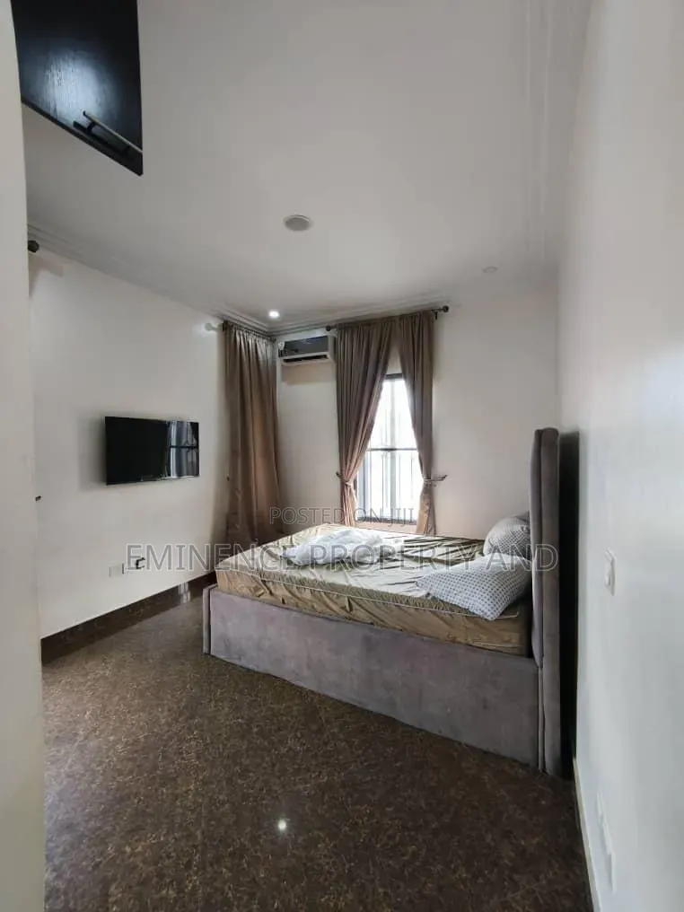 Furnished 3bdrm Duplex in Lekki Phase 1 for rent
