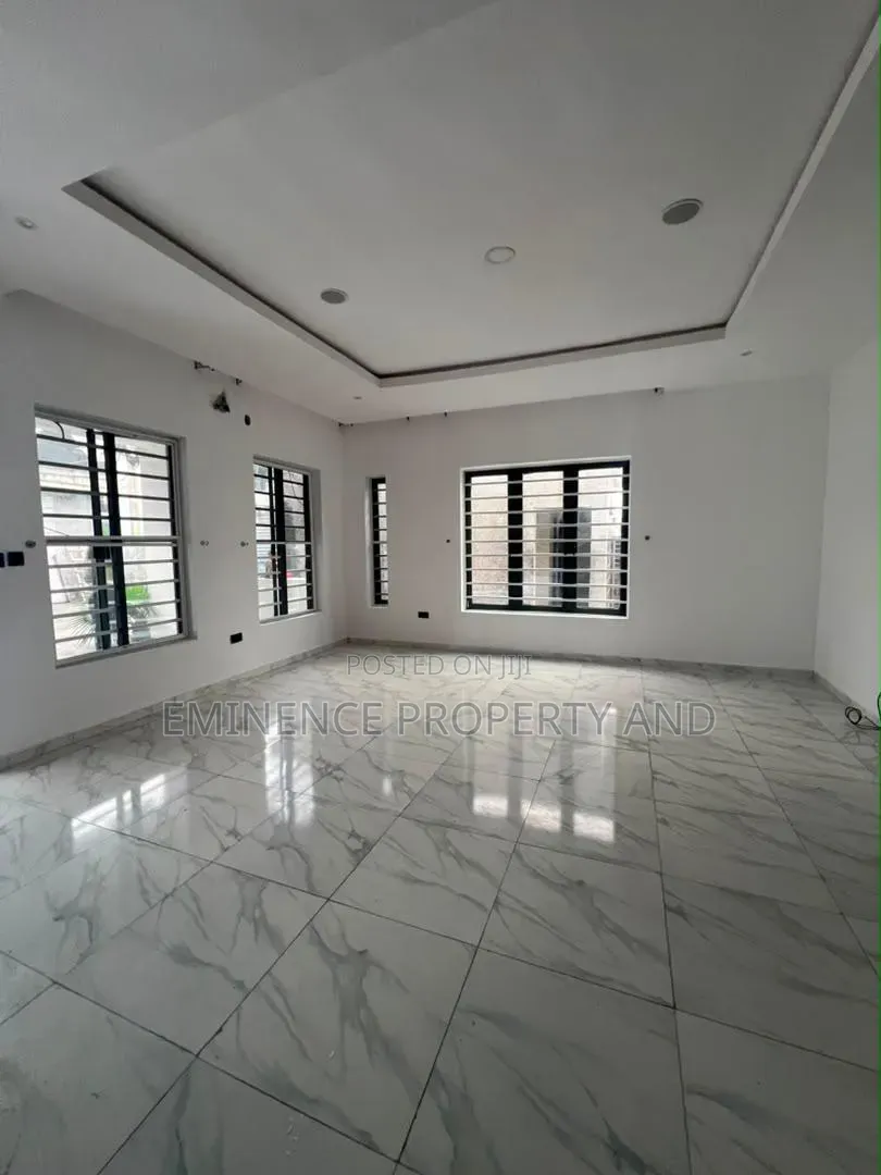 4bdrm Duplex in Lekki Expressway for rent