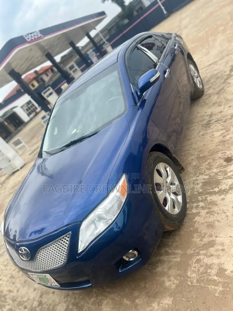 Toyota Camry LE 4dr Sedan (2.5L 4cyl 6AM) 2010 Blue