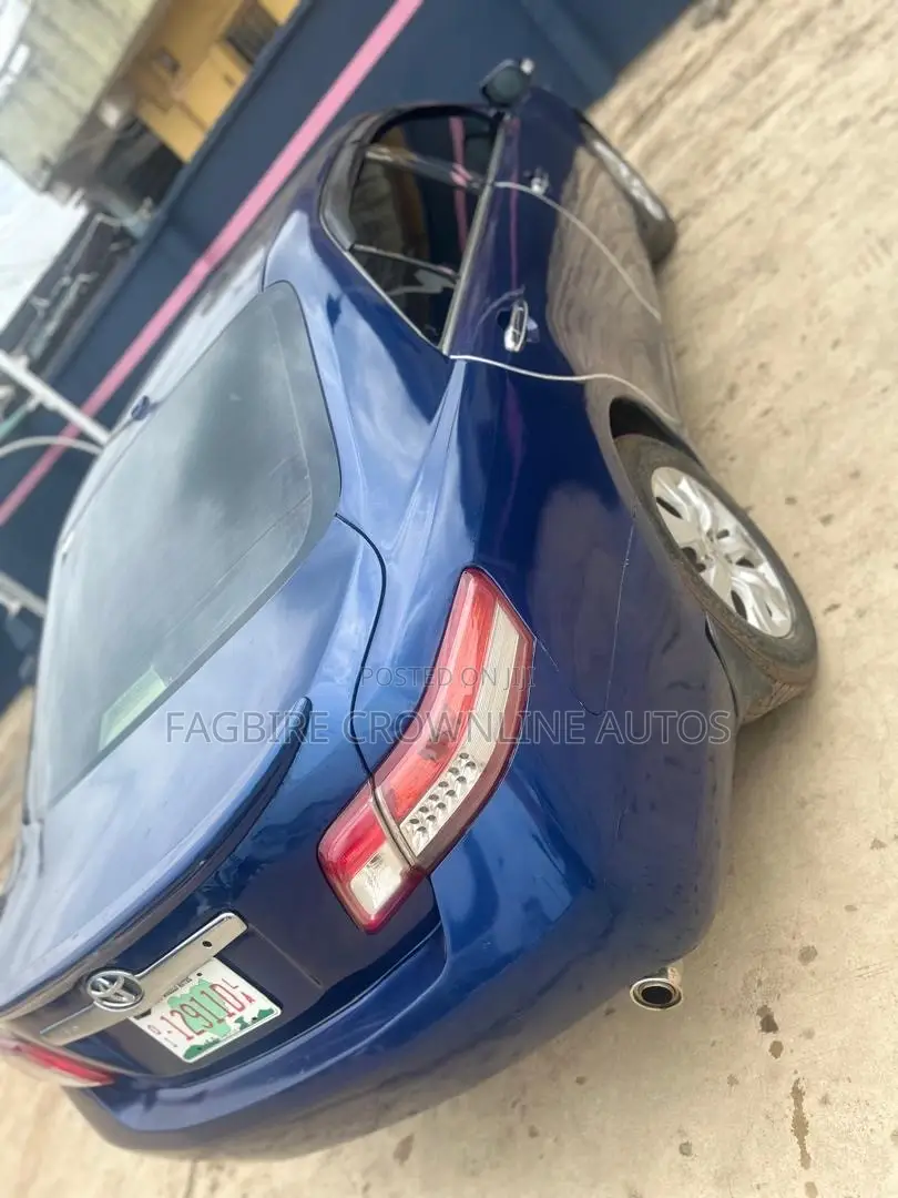 Toyota Camry LE 4dr Sedan (2.5L 4cyl 6AM) 2010 Blue