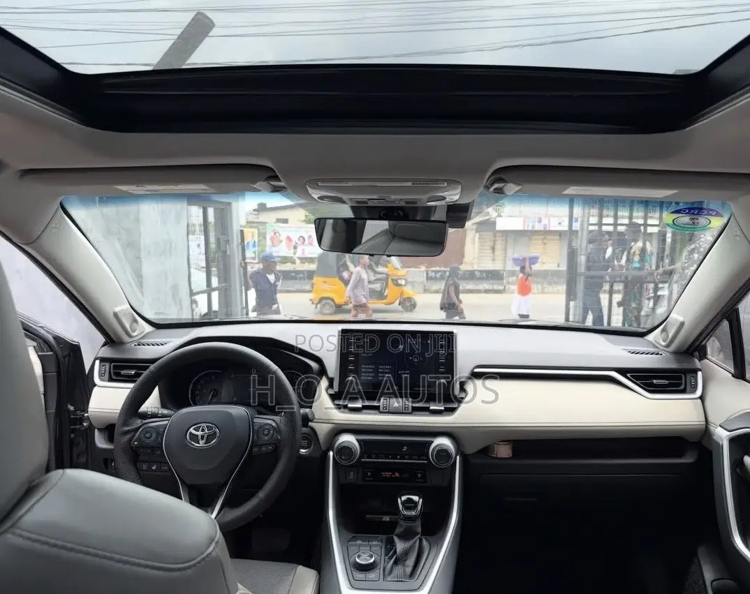 Toyota RAV4 Limited 2021 Gray