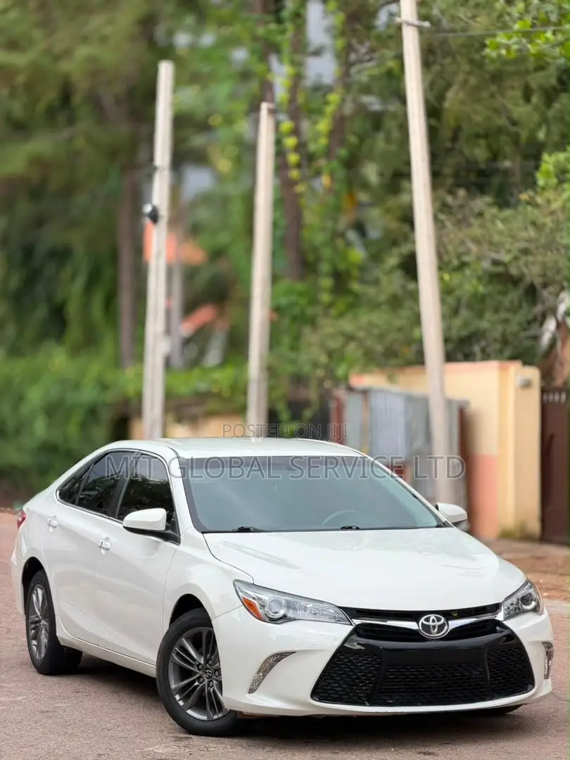 Toyota Camry 2015 White