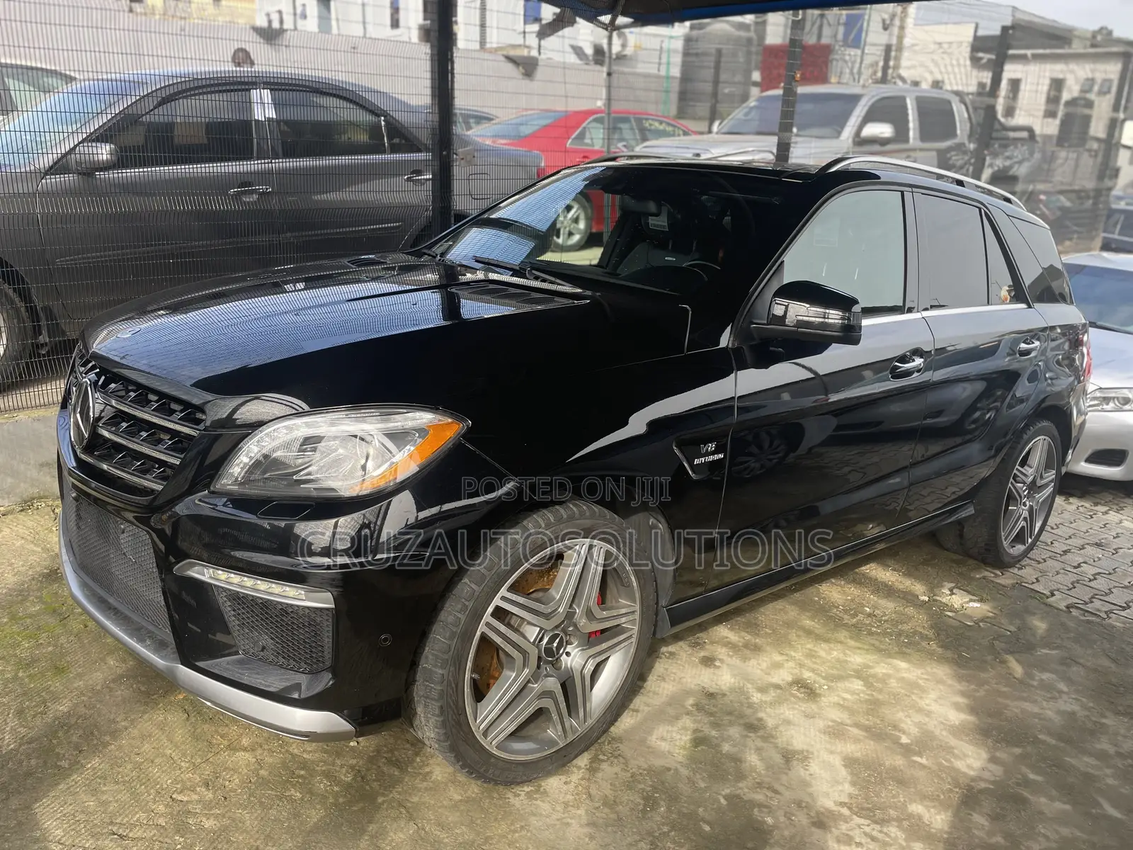 Mercedes-Benz M Class ML63 AMG 4dr SUV AWD (5.5L 8cyl Turbo 7A) 2014