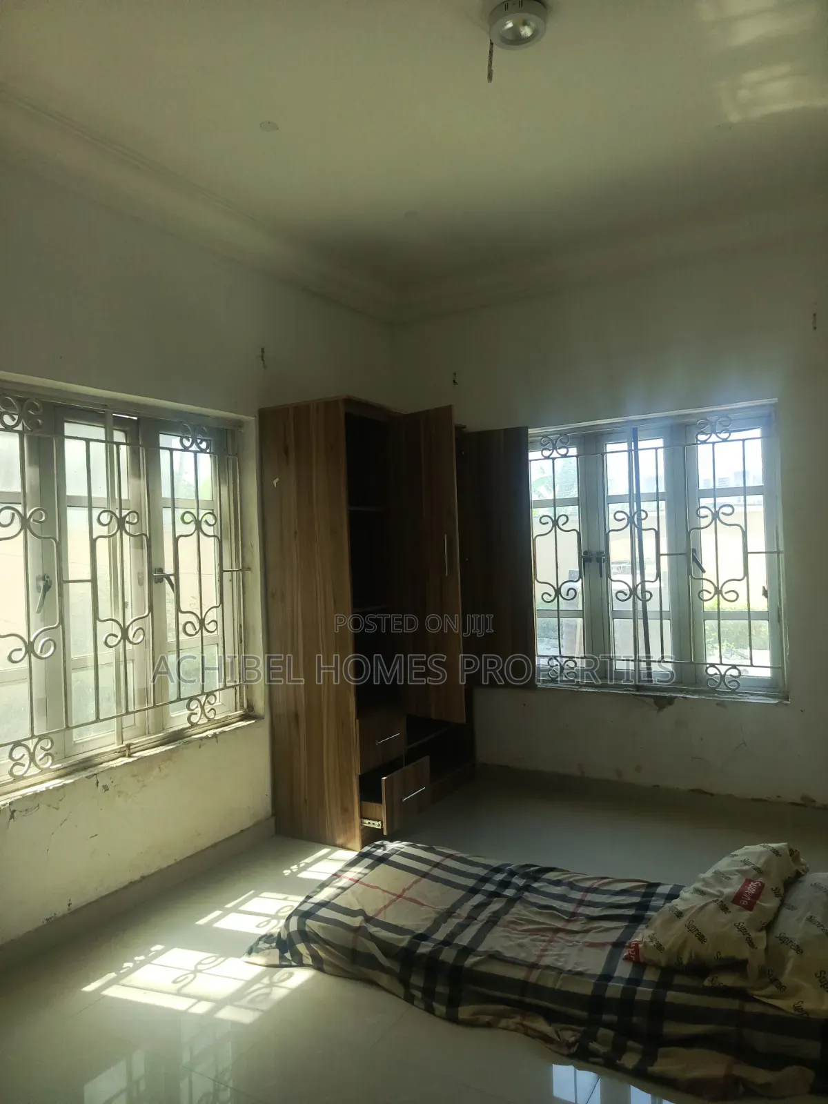 2bdrm Apartment in Near Abraham, Lekki Phase 2 for rent
