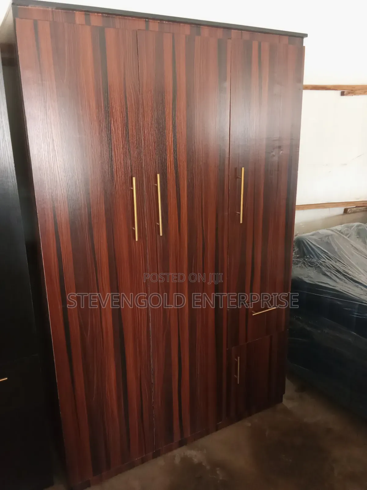 Modern Brown Wardrobe | Spacious Storage & Gold Handles