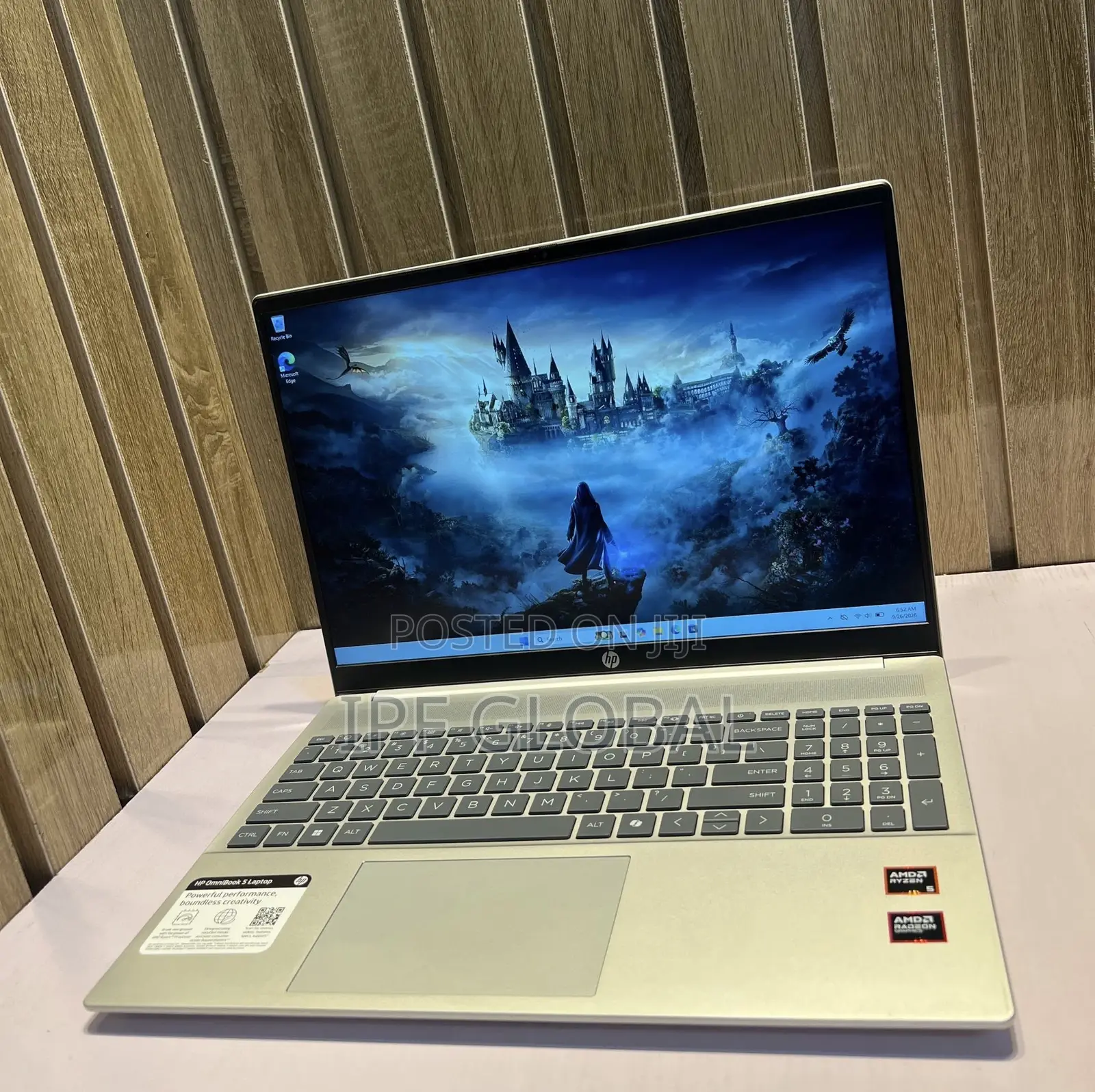 Laptop HP OmniBook 5 16" 8GB AMD Ryzen 5 SSD 512GB