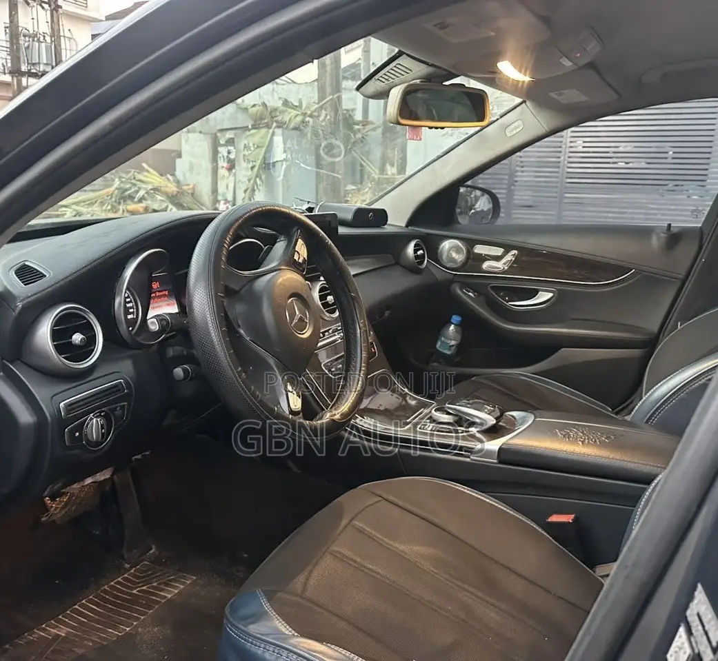 Mercedes-Benz C300 Base Sedan RWD (2.0L 4cyl 7A) 2016 Gray