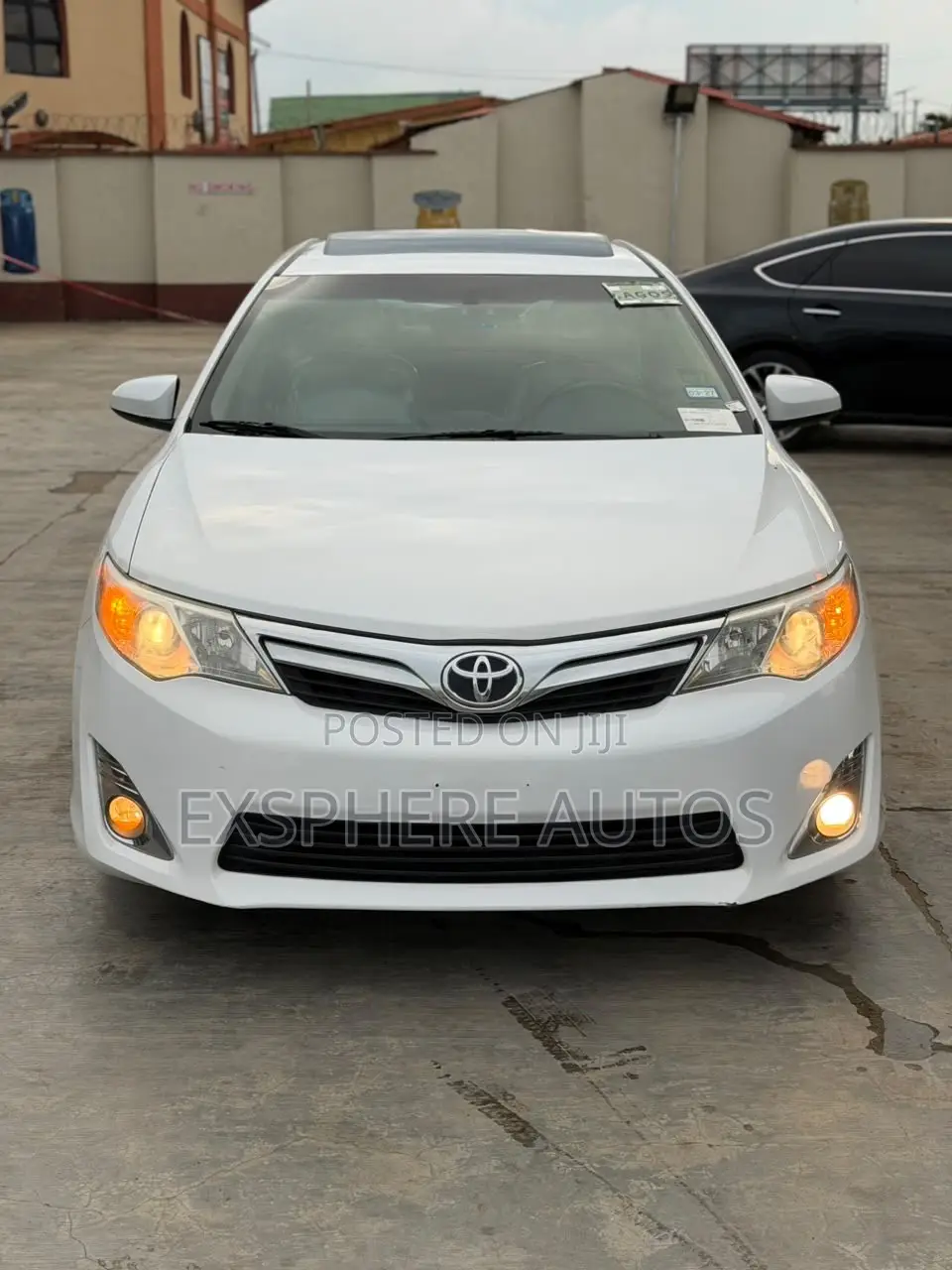 Toyota Camry XLE 4dr Sedan (2.5L 4cyl 6A) 2013 White