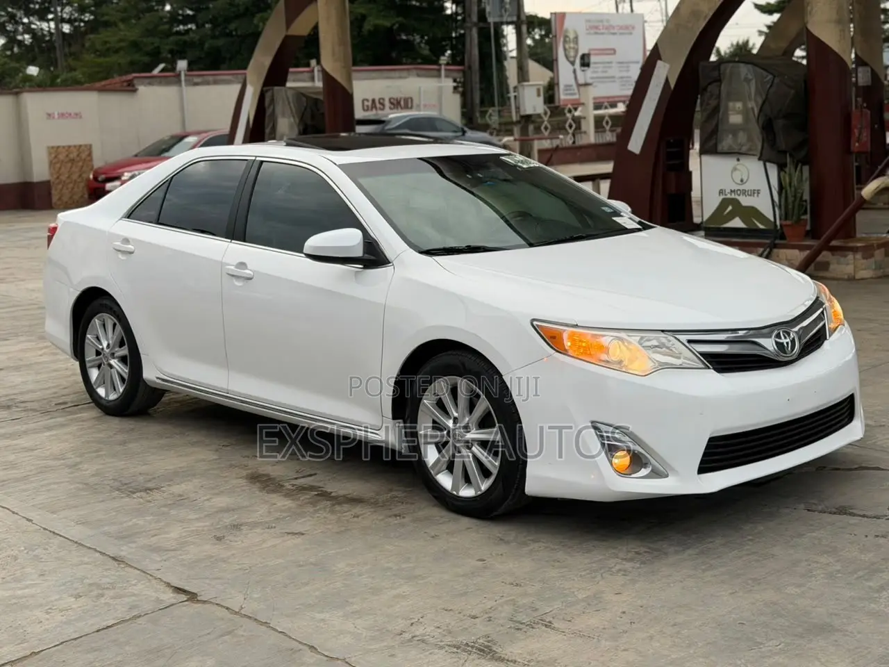 Toyota Camry XLE 4dr Sedan (2.5L 4cyl 6A) 2013 White