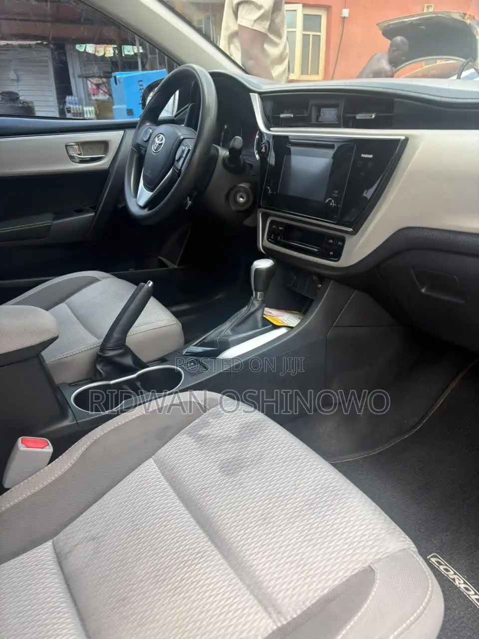 Toyota Corolla LE 4dr Sedan (1.8L 4cyl CVT) 2017 Gray
