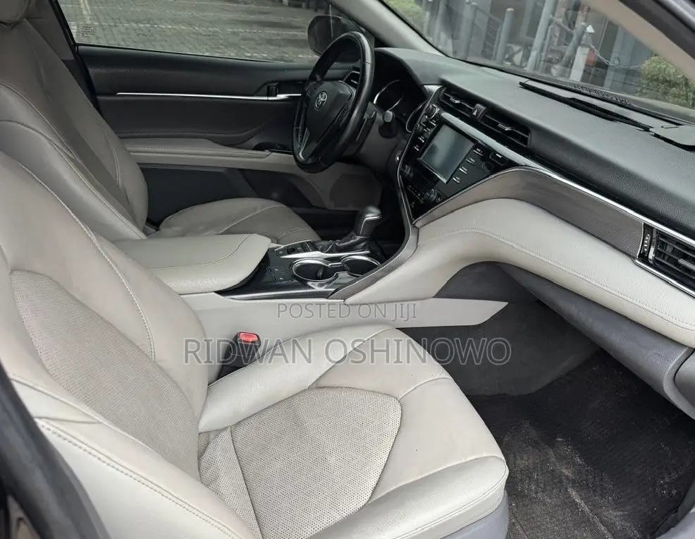 Toyota Camry 2018 Black