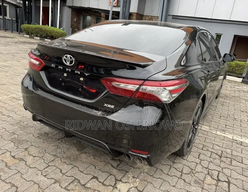 Toyota Camry 2018 Black