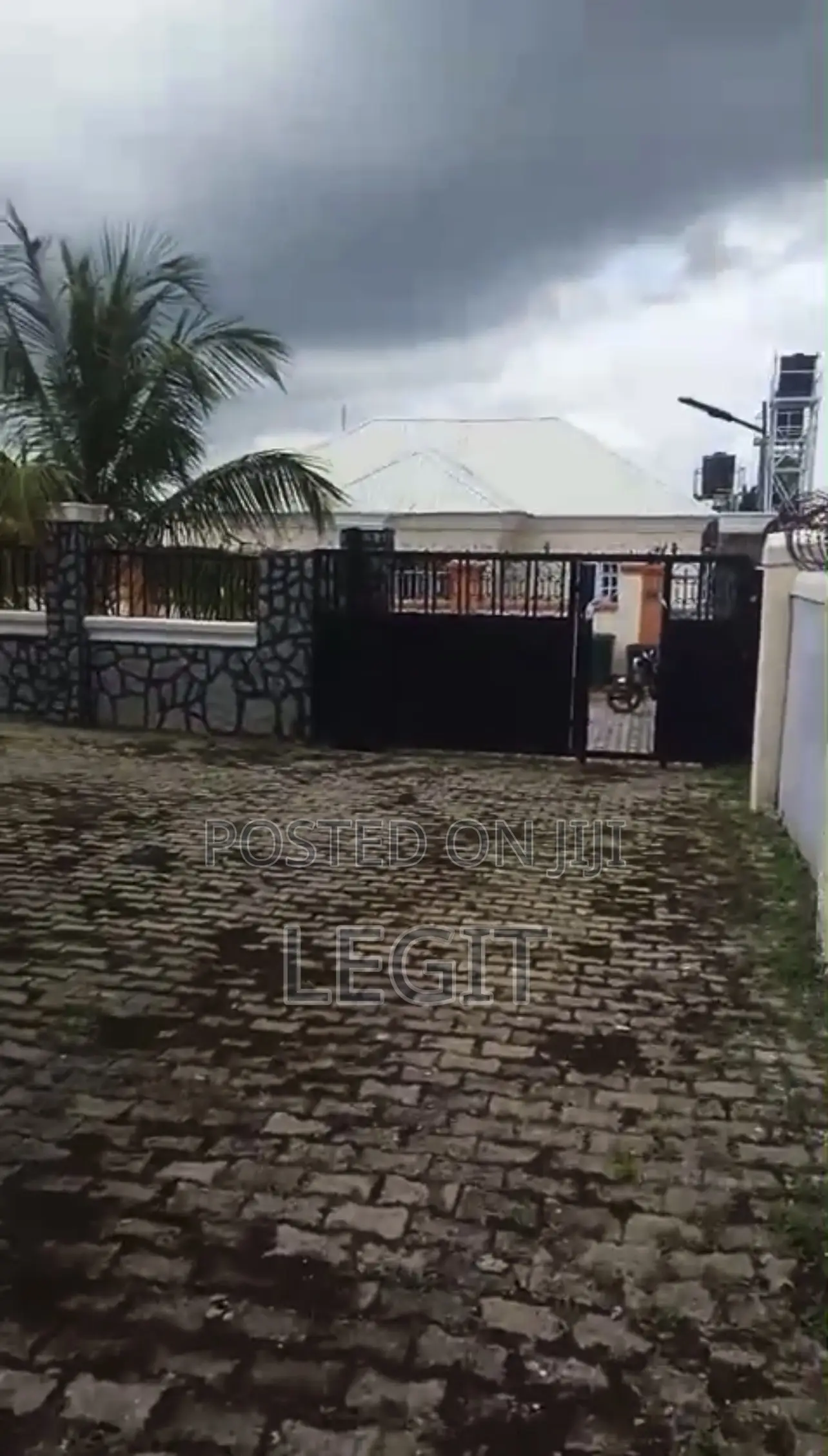 3bdrm Bungalow in Lugbe District for sale