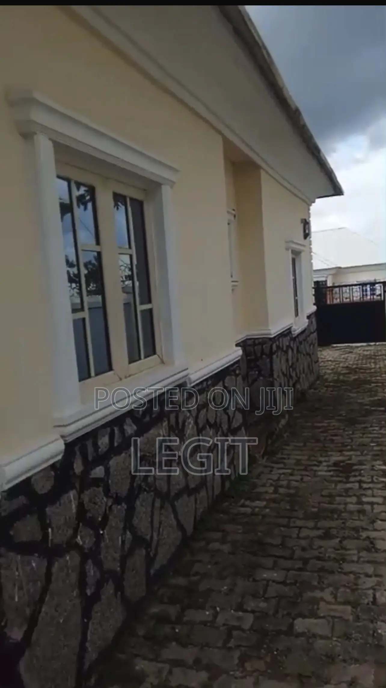 3bdrm Bungalow in Lugbe District for sale