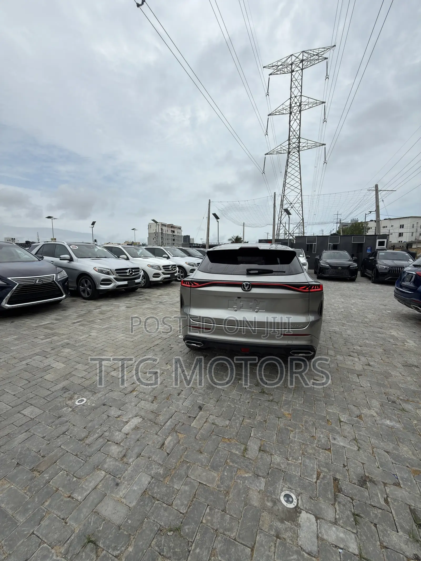Changan UNI-Z iDD Premium 2024 Gold