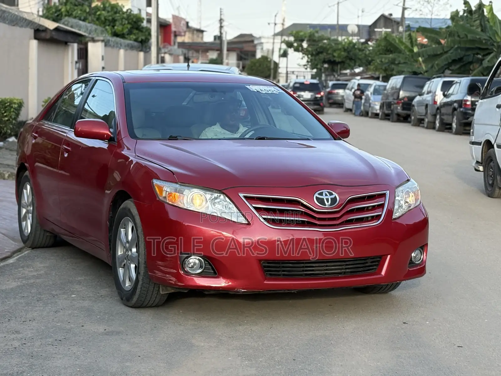 Toyota Camry XLE 4dr Sedan (2.5L 4cyl 6AM) 2010 Red