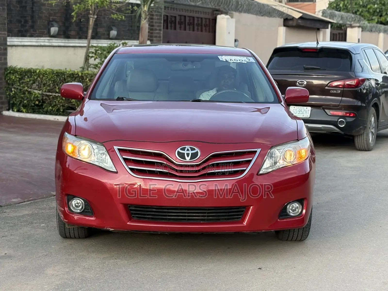 Toyota Camry XLE 4dr Sedan (2.5L 4cyl 6AM) 2010 Red
