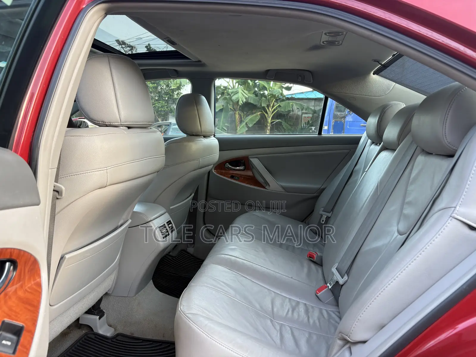 Toyota Camry XLE 4dr Sedan (2.5L 4cyl 6AM) 2010 Red
