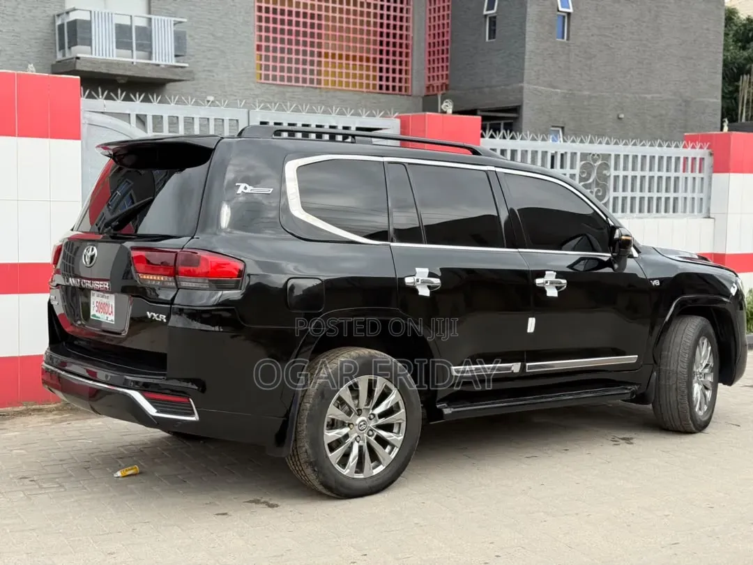 Toyota Land Cruiser 4.0 V6 GX-R 2012 Black