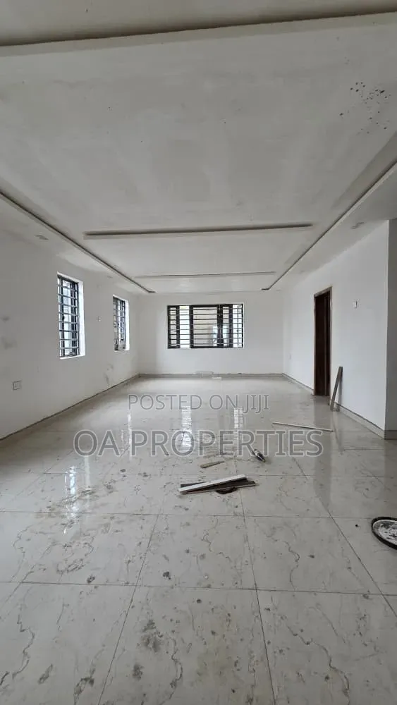 3bdrm Bungalow in Okebadan Estate for sale
