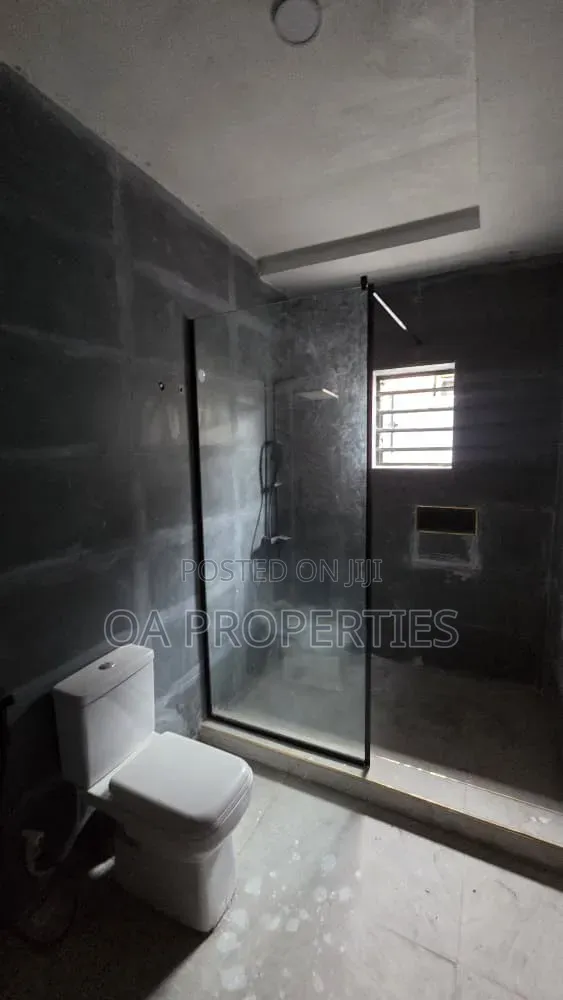 3bdrm Bungalow in Okebadan Estate for sale