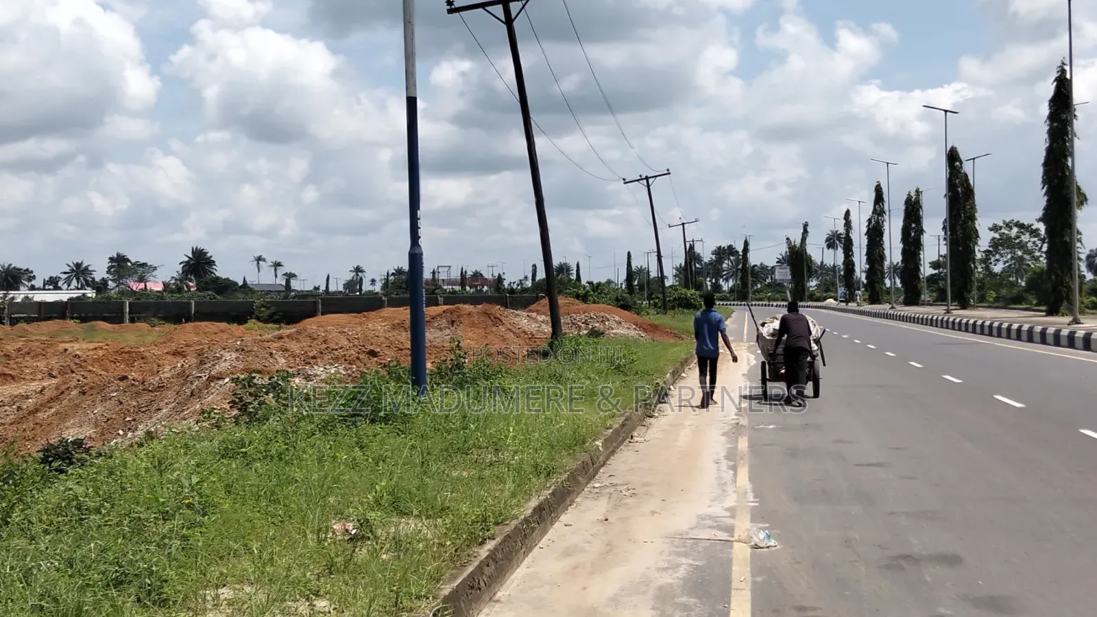 For Sale : 16 Plots on Major Obirikwere Opm New Airport Rd, Ph