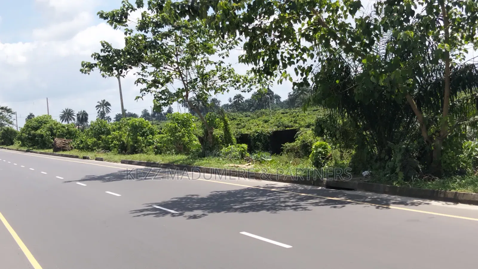For Sale : 16 Plots on Major Obirikwere Opm New Airport Rd, Ph