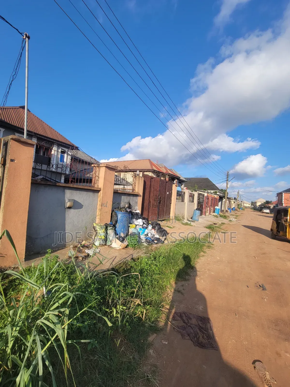 3bdrm Block of Flats in Ayobo for sale