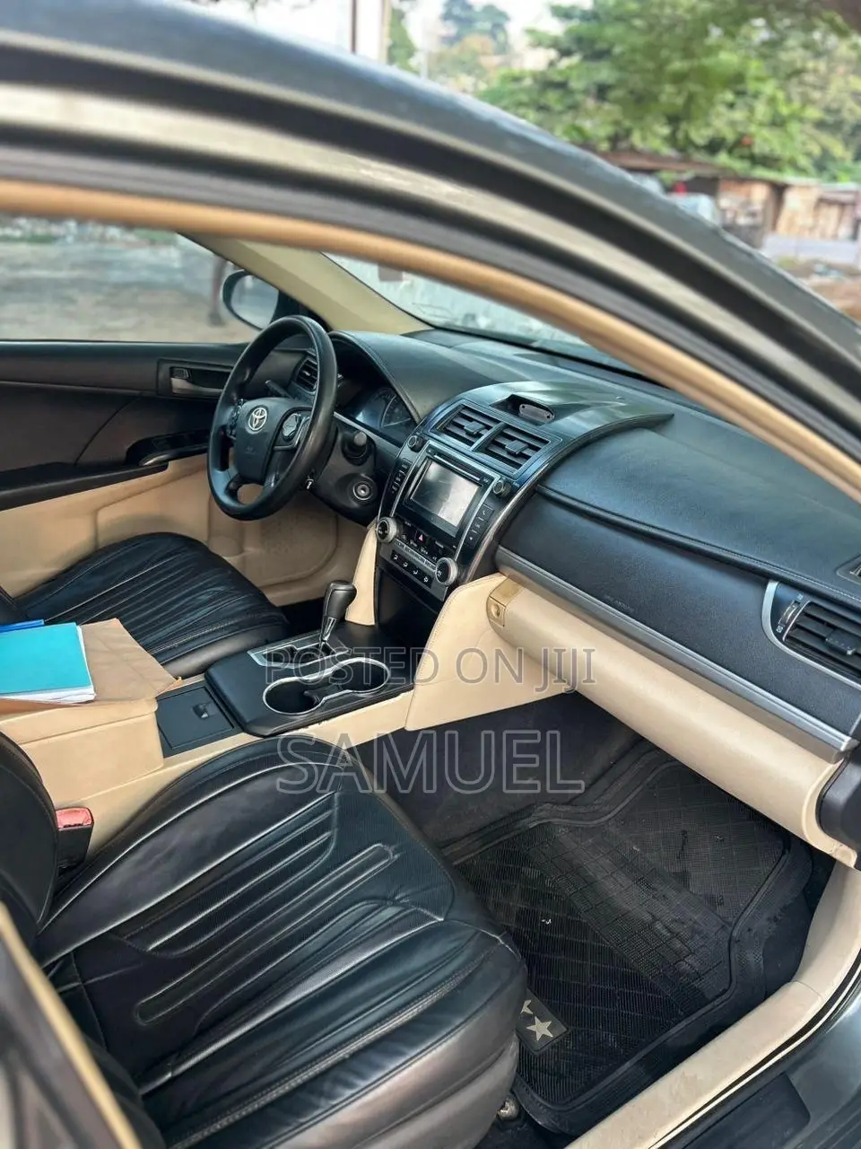 Toyota Camry LE 4dr Sedan (2.5L 4cyl 6A) 2012