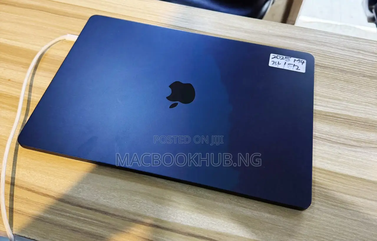 Laptop Apple MacBook Air 2025 M4 24GB Apple M4 SSD 512GB